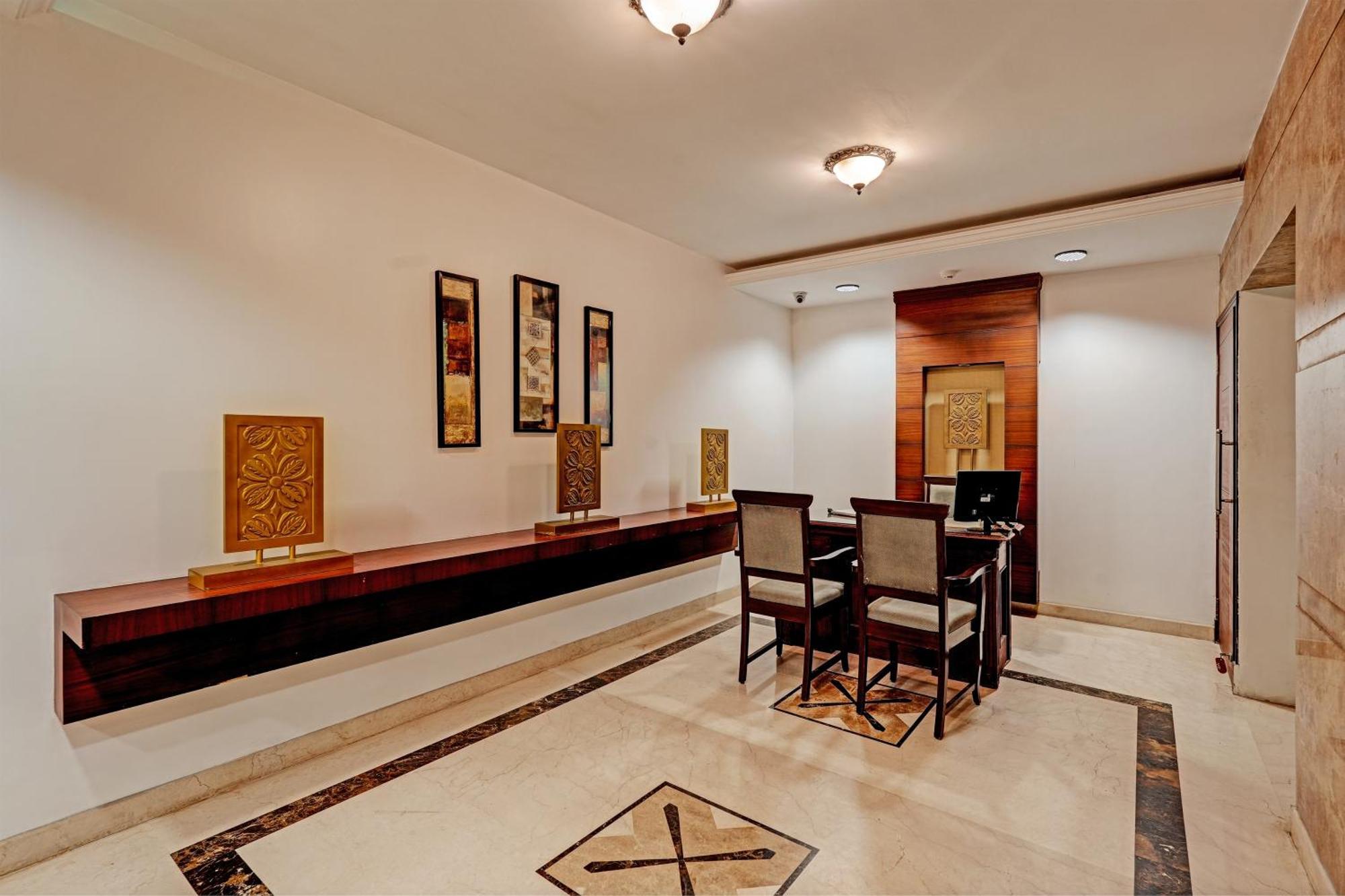 Oyo Palette - Hotel Victoria Chennai Eksteriør bilde