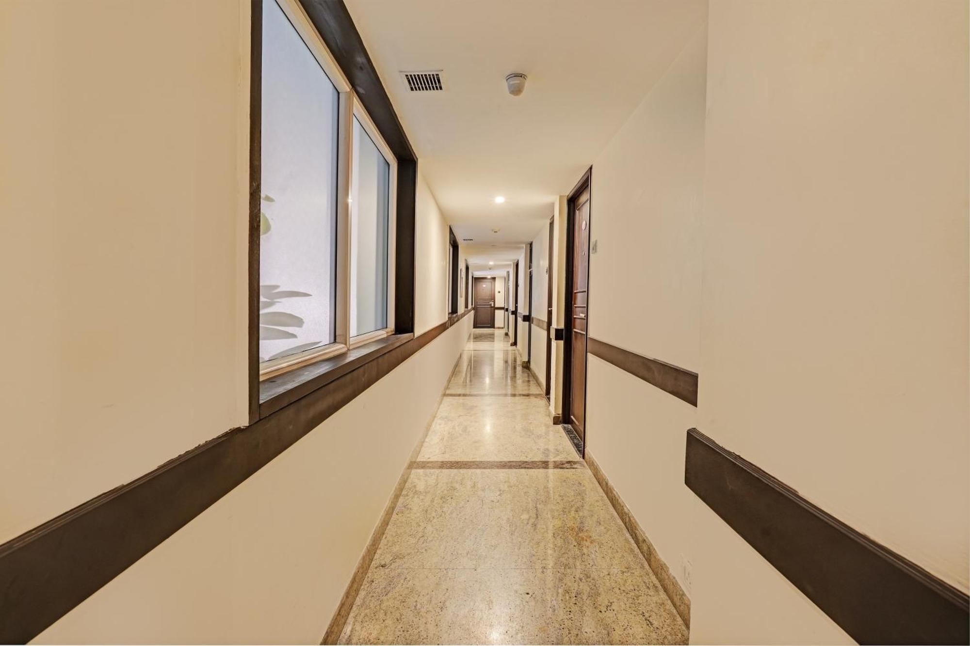 Oyo Palette - Hotel Victoria Chennai Eksteriør bilde